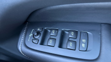 Volvo XC60 2.0 B5P Ultra Dark 5dr AWD Geartronic Petrol Estate